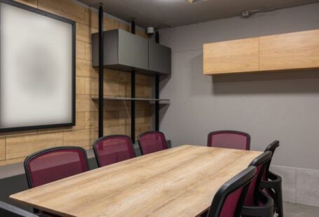 Conference Facilities - Boardroom with table and chairs